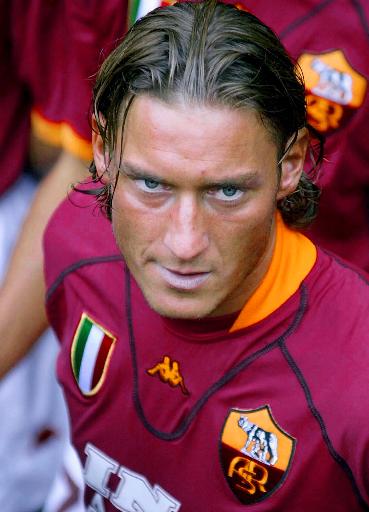 oi totti   lo cop orop   ok ahsan injaz ya totti